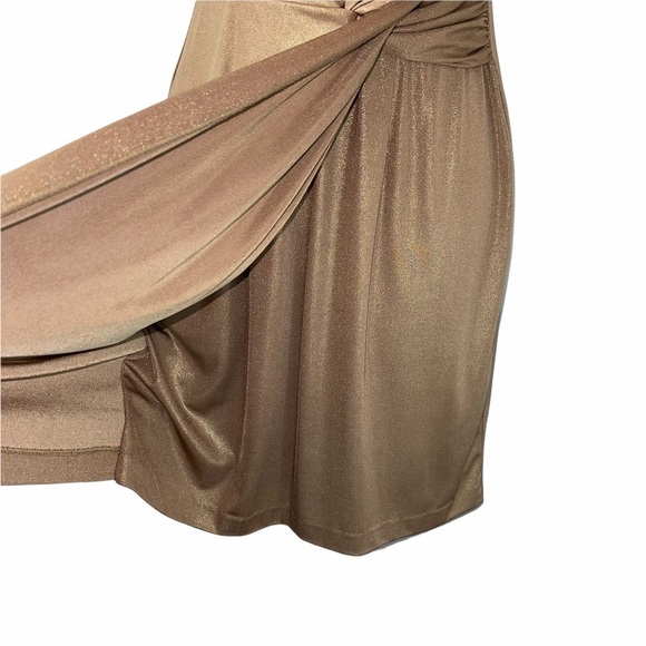 Donna Morgan Shimmery Metallic Gold V Cut Cinched Waist Cocktail Dress Size 2P - Picture 8 of 9